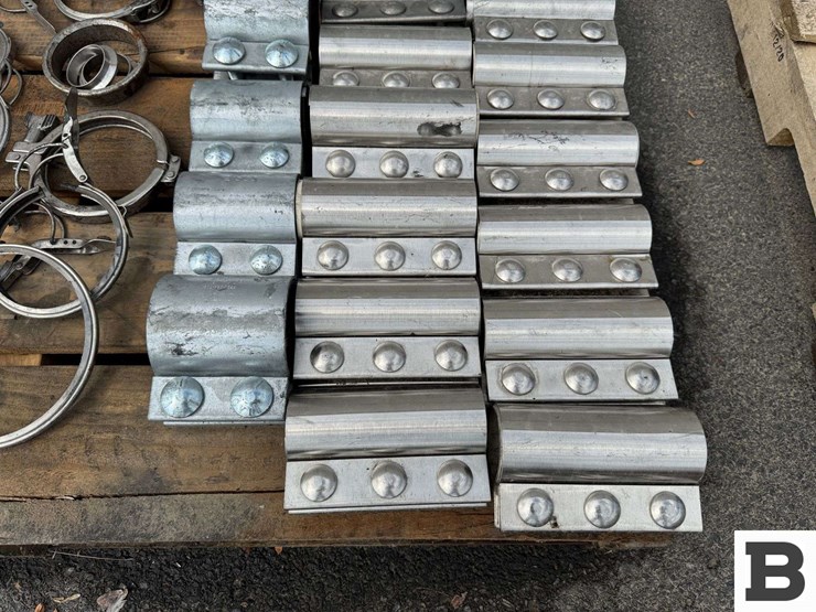 miscellaneous-stainless-steel-pipe-clamps-and-joiners-image-2