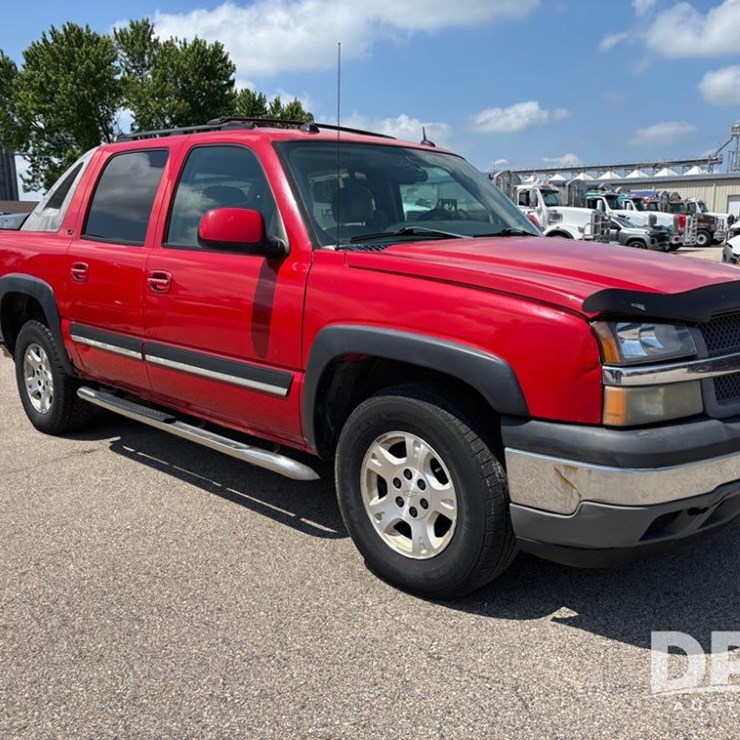 2005 Chevy Avalanche (DR11862)