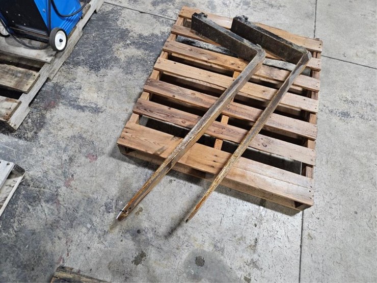 #406-•-48"-pallet-forks-image-2