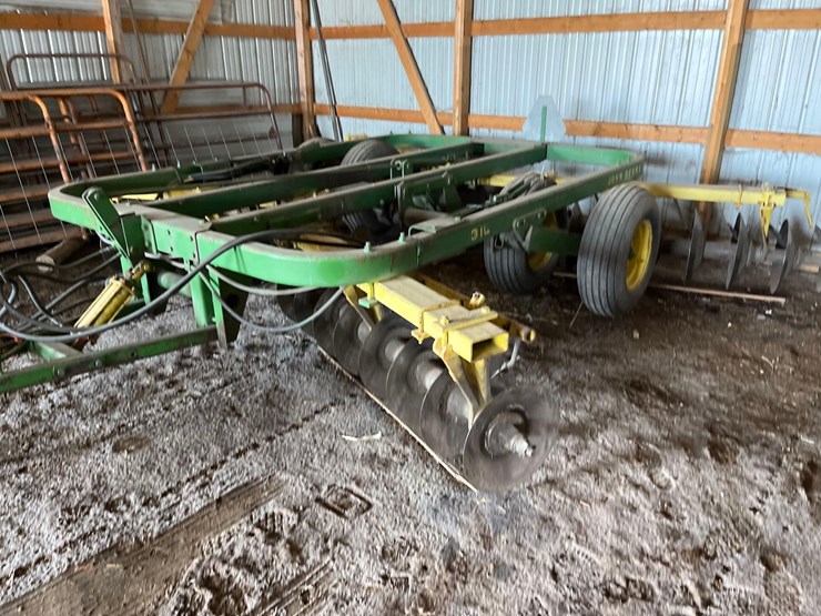 john-deere-310-image-3