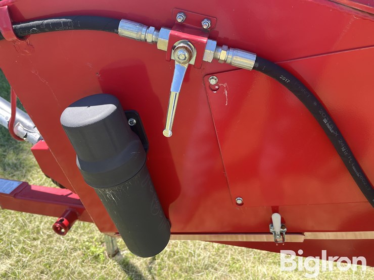 westfield-mk100-63-grain-auger-w/swing-hopper-image-14