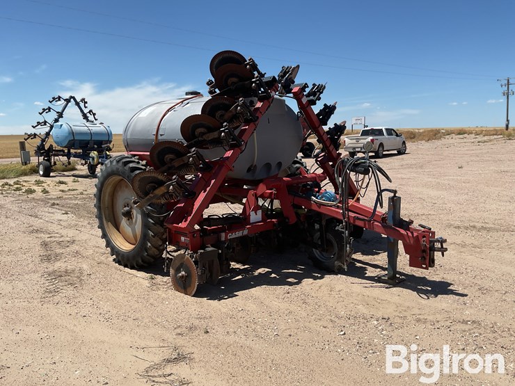 case-ih-2800-image-3