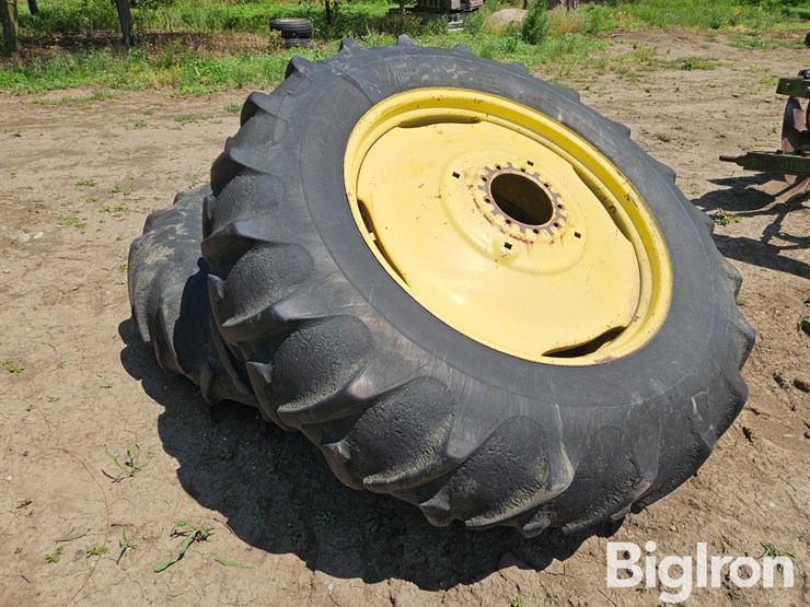 john-deere-4430-image-4