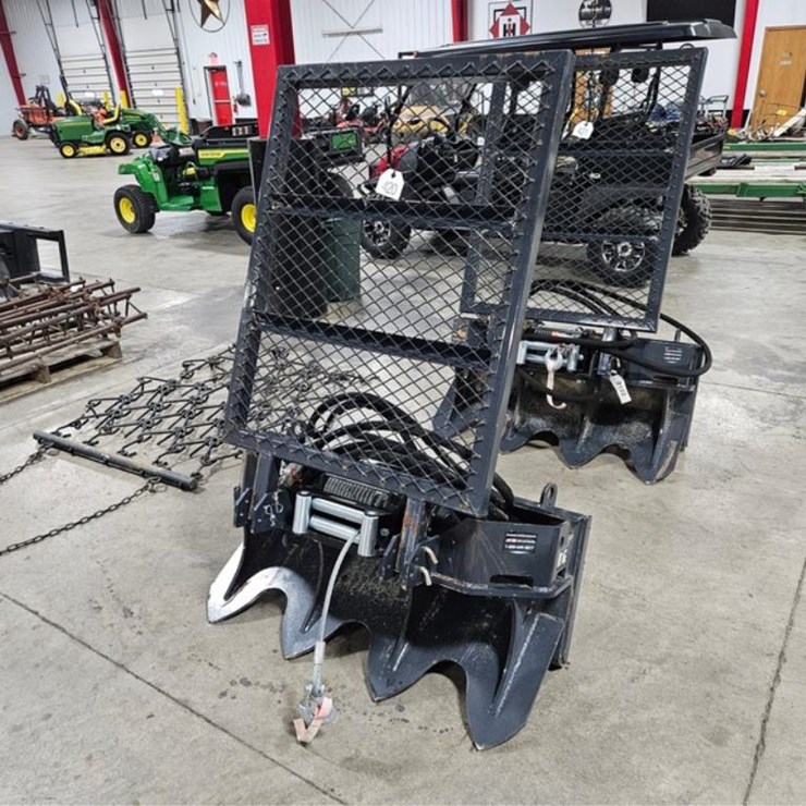 #420 • New Landhonor 15,000# Skidder Winch
