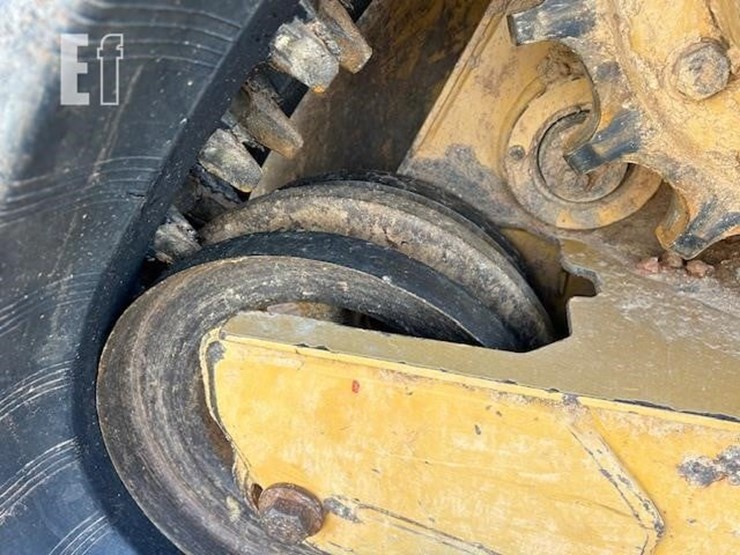 2021-caterpillar-259d3-image-25