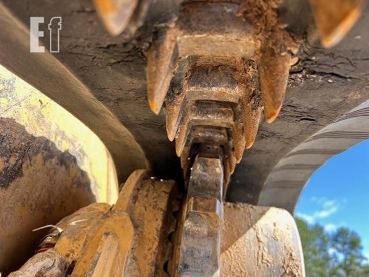 2021-caterpillar-259d3-image-18
