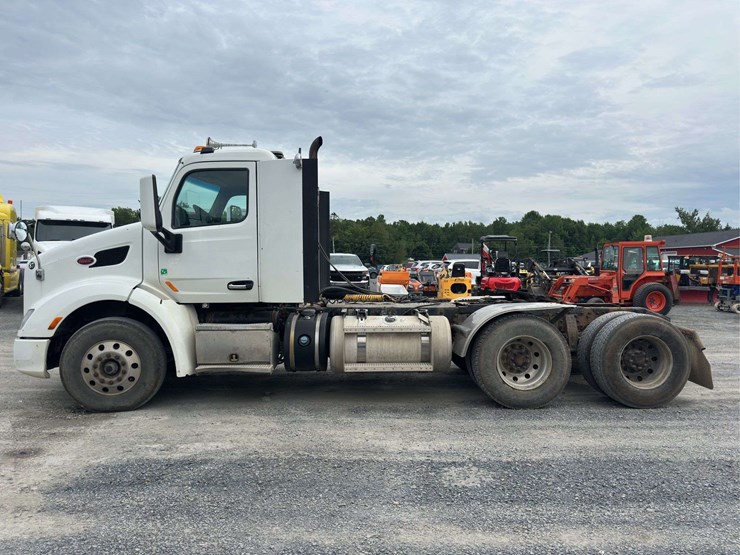 2014-peterbilt-579-image-6
