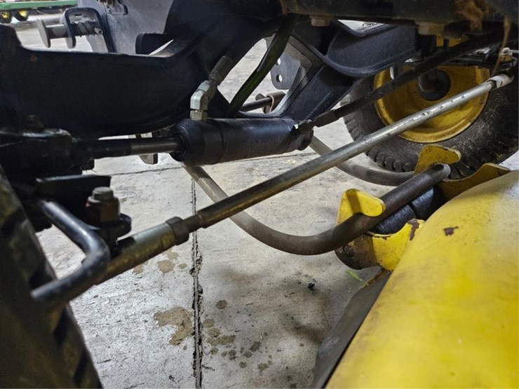 john-deere-x485-image-34