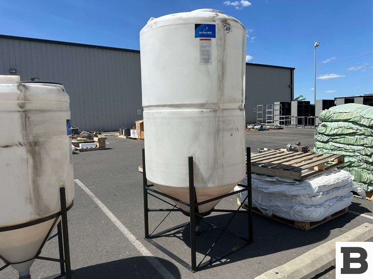 ace-roto-mold-350-gallon-vertical-tank-image-6