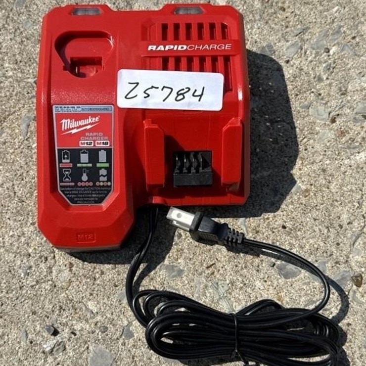 Milwaukee M12 – M 18 rapid charger.