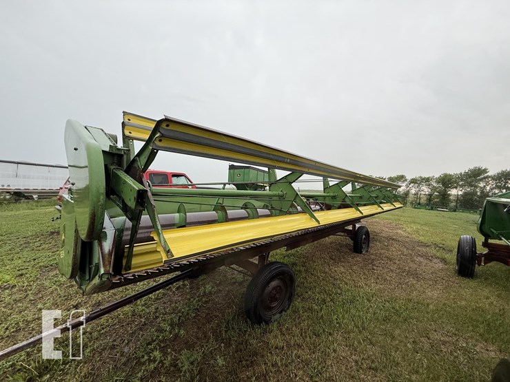 john-deere-224-image-3