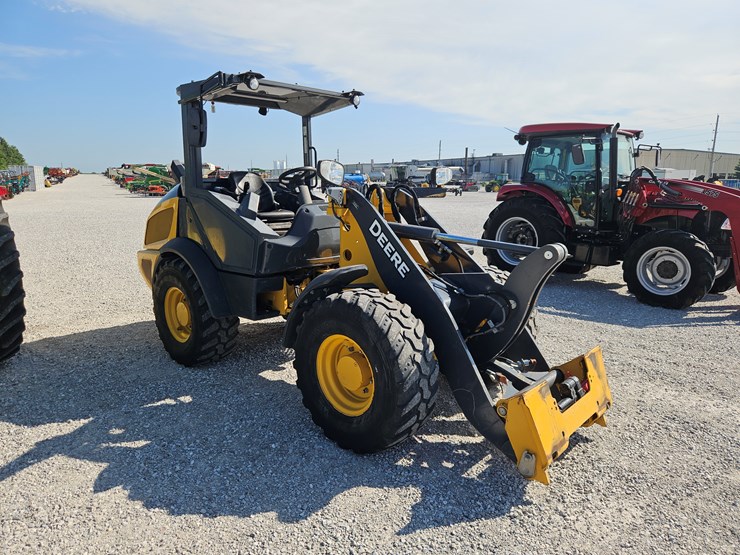 2022-deere-204l-image-20