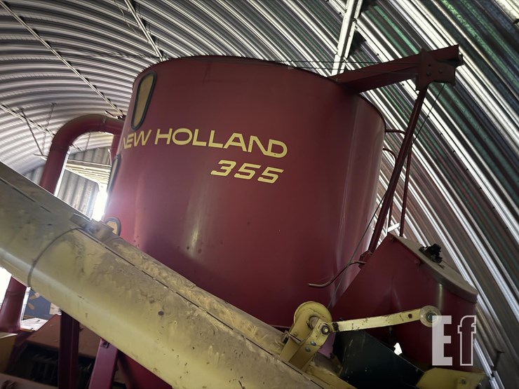 new-holland-355-image-18