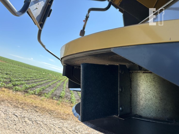 2012-claas-lexion-750tt-image-79