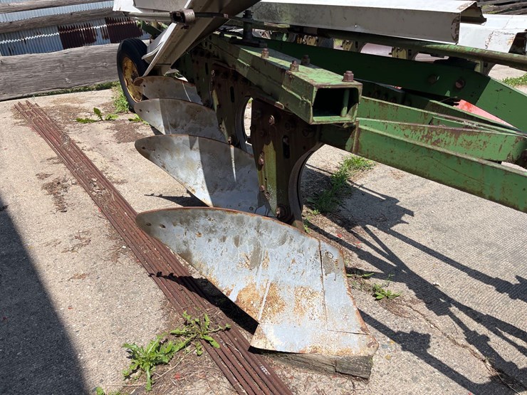 john-deere-plow-image-3
