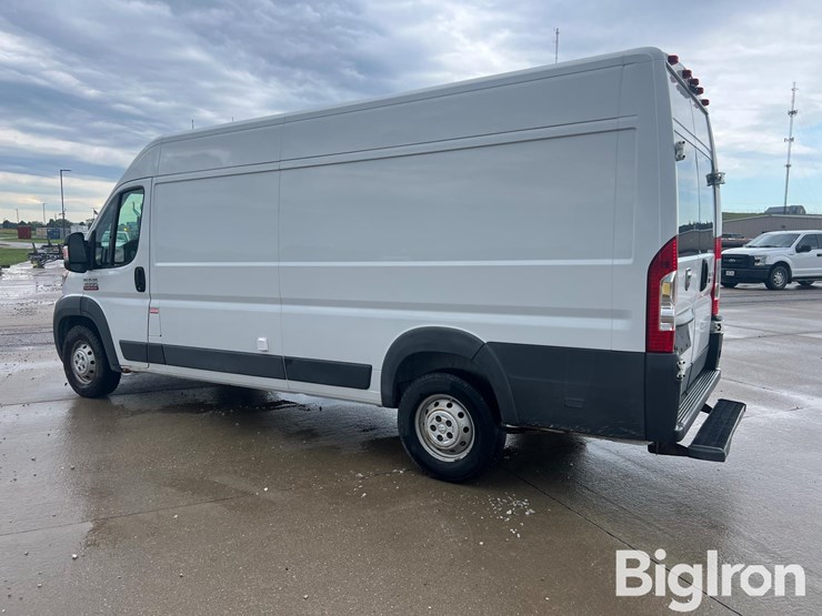 2015-ram-promaster-3500-image-7