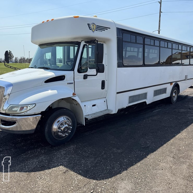 2008 INTERNATIONAL BUS 1049