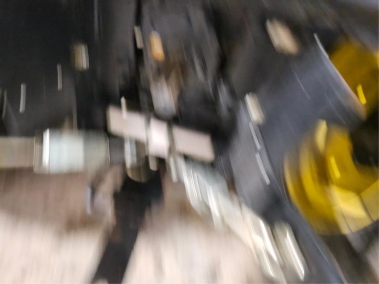 john-deere-2320-image-18