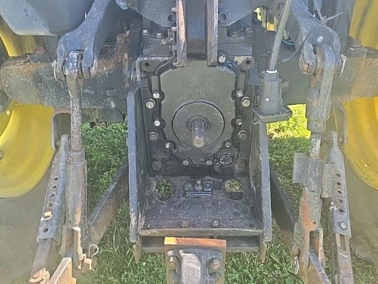 2005-john-deere-5320-image-10