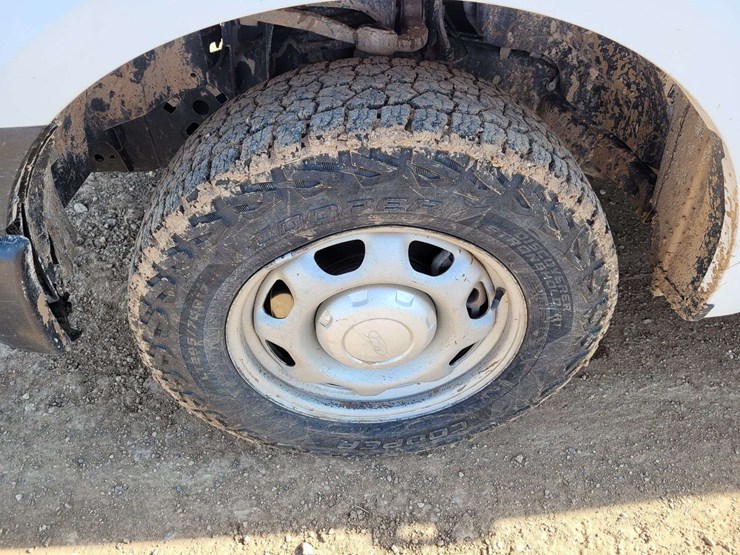 2017-ford-f150-image-17