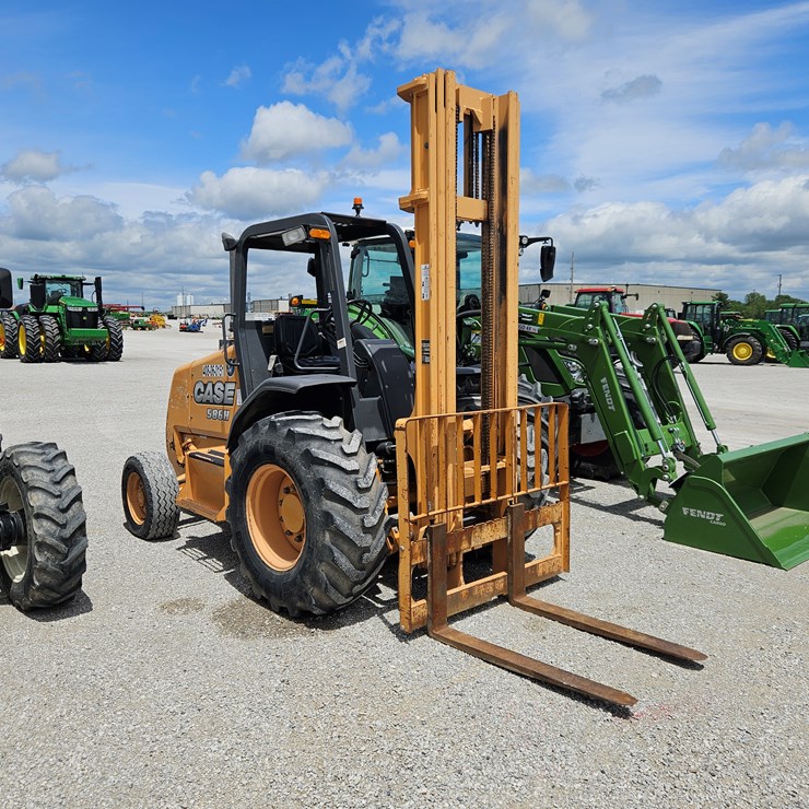 2013 CASE 586H