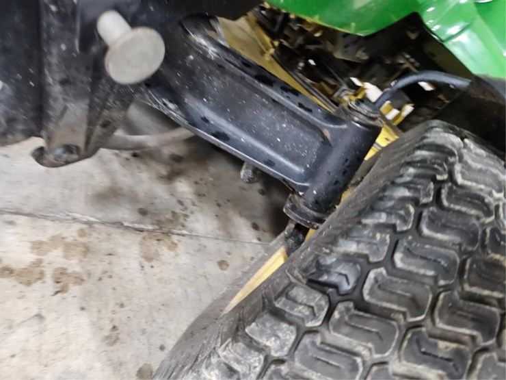 john-deere-x485-image-35
