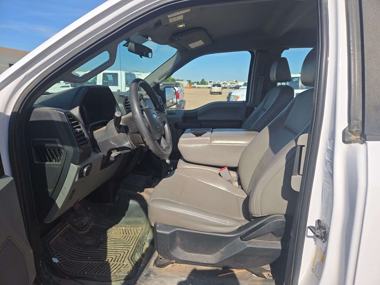2015-ford-f150-xlt-image-12