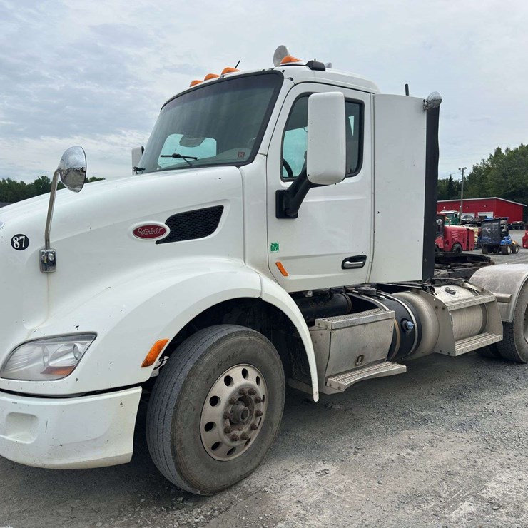 2014 PETERBILT 579