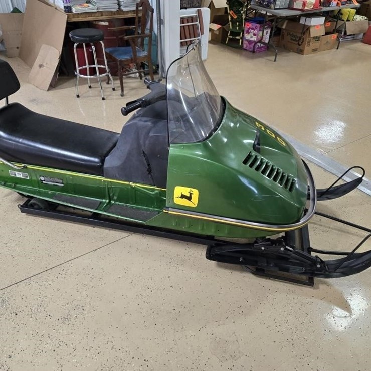 JOHN DEERE 300