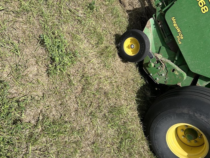 2012-john-deere-568-image-20