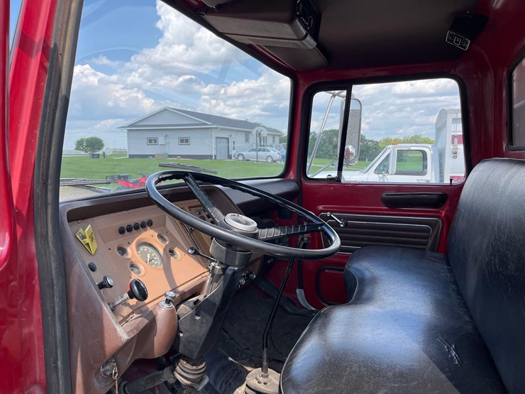 1976-ford-750-grain-truck-image-34