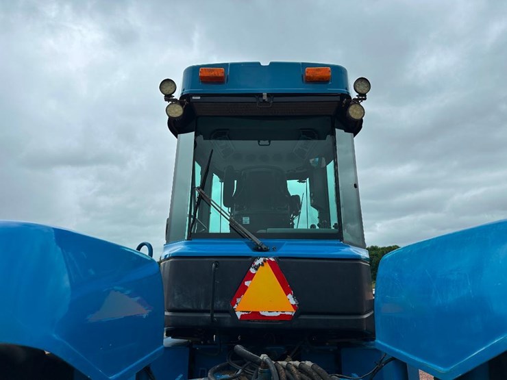 2000-new-holland-9384-image-17