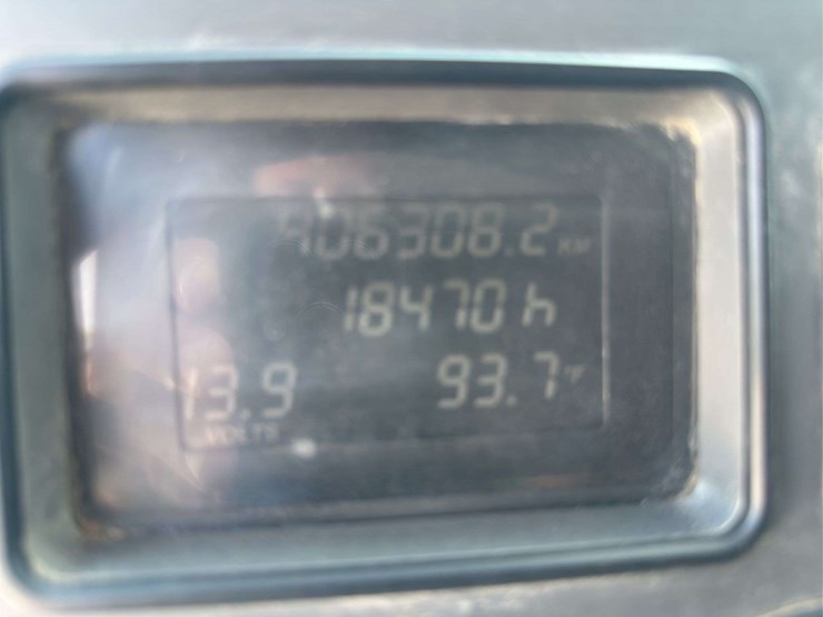 2009-mack-granite-gu813-image-18