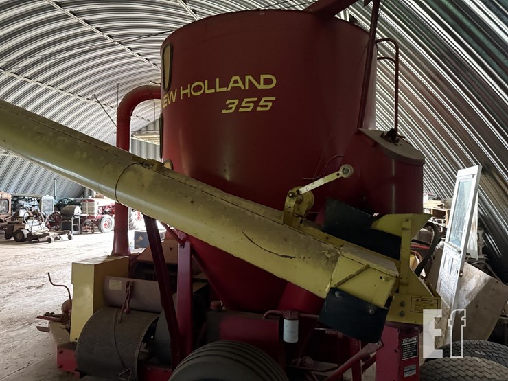 new-holland-355-image-3