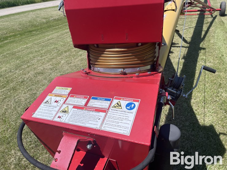 westfield-mk100-63-grain-auger-w/swing-hopper-image-13