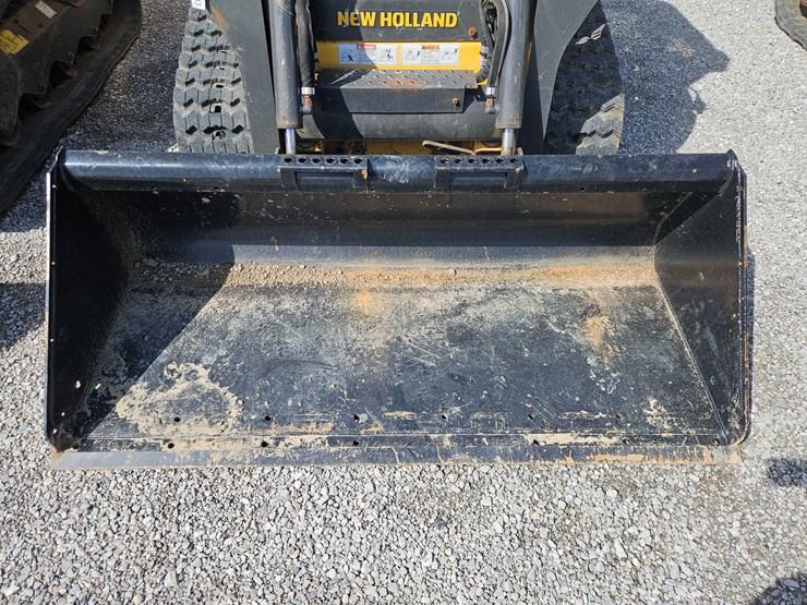 2019-new-holland-c227-image-3