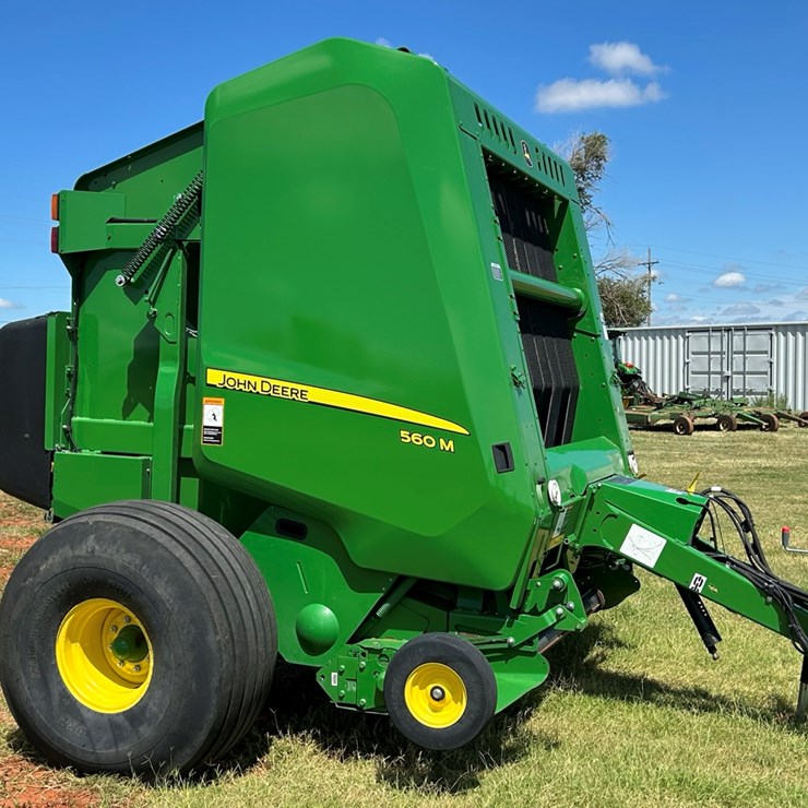 JOHN DEERE 560M