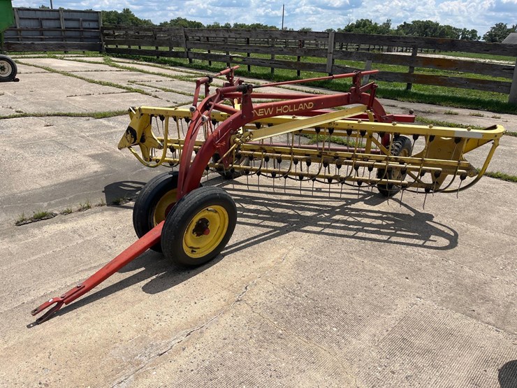 new-holland-258-image-1
