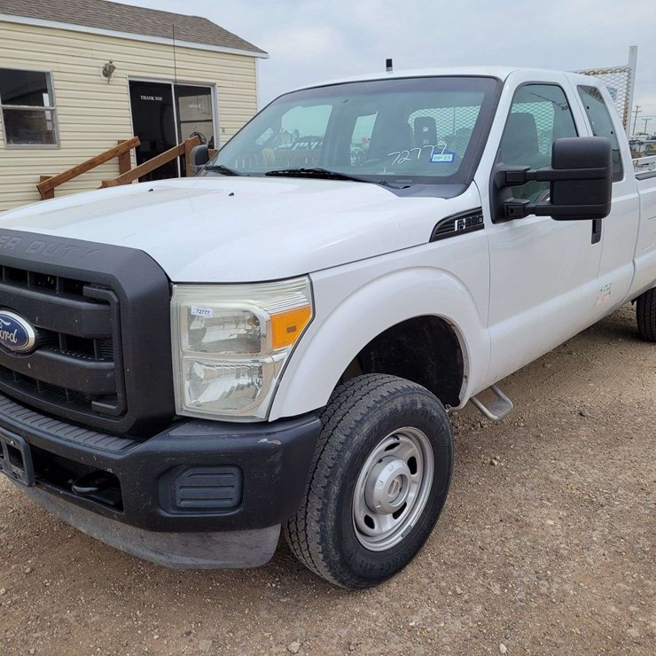 2011 FORD F350