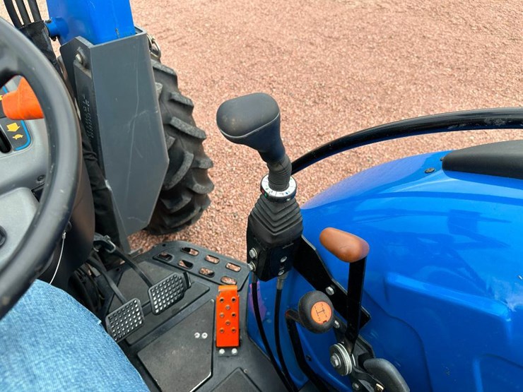 2002-new-holland-tn65-image-56