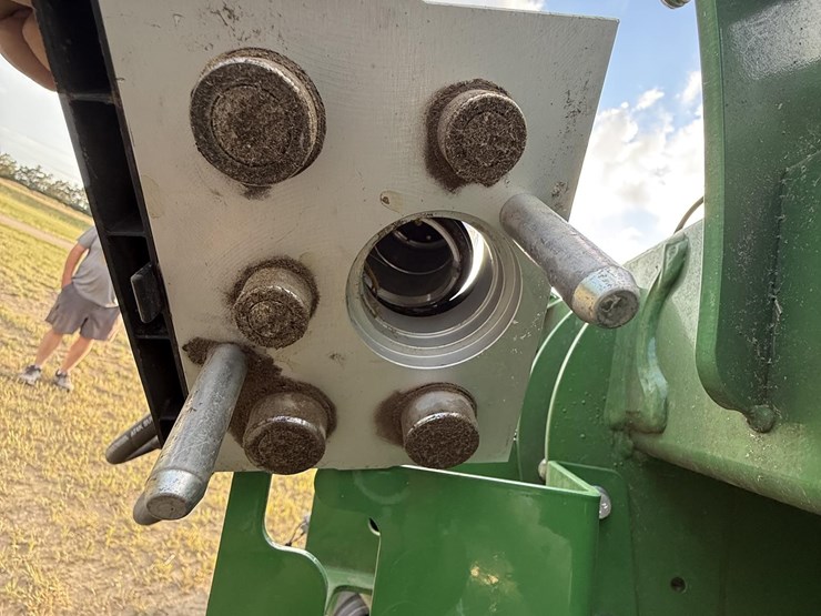 2024-john-deere-hd40r-image-22