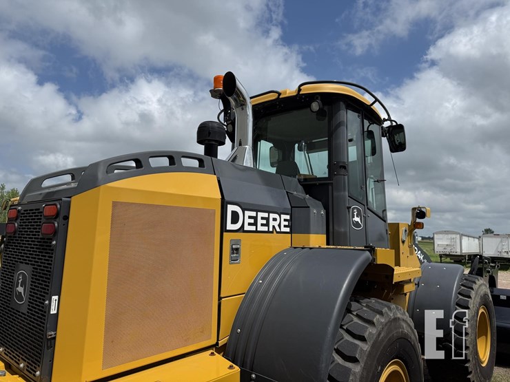 2019-deere-524kii-image-9
