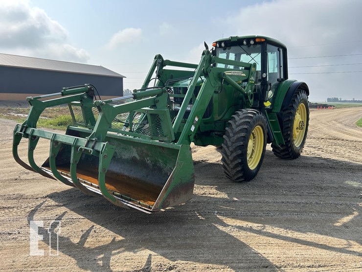 2005-john-deere-7520-image-1