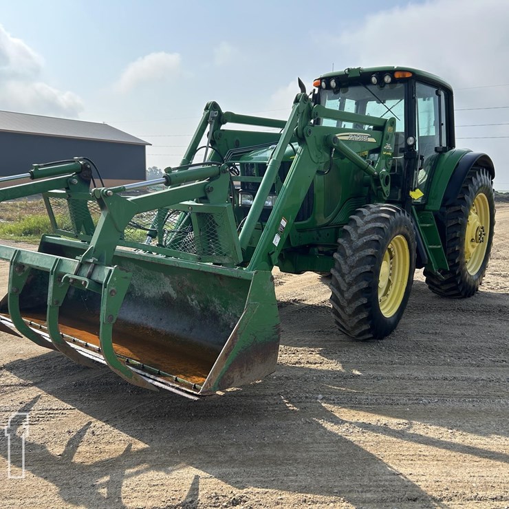 2005 JOHN DEERE 7520