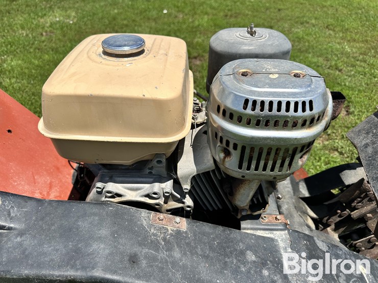 ditch-witch-1020-image-18