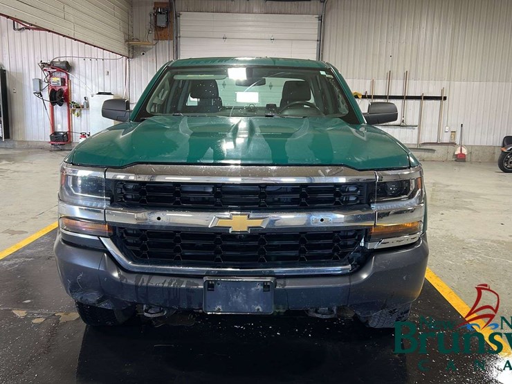 2017-chevrolet-silverado-1500-image-8