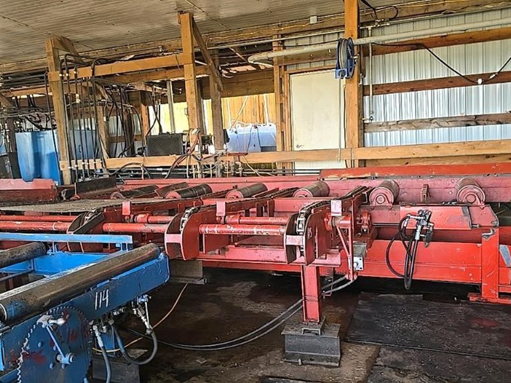 #115-•-roll-case-with-conveyor-and-side-transfer-deck-image-2