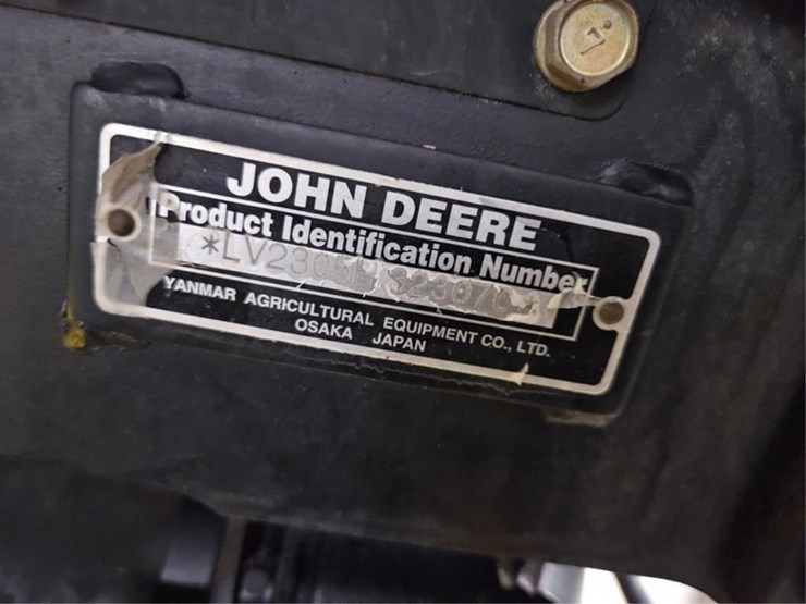 john-deere-2305-image-52