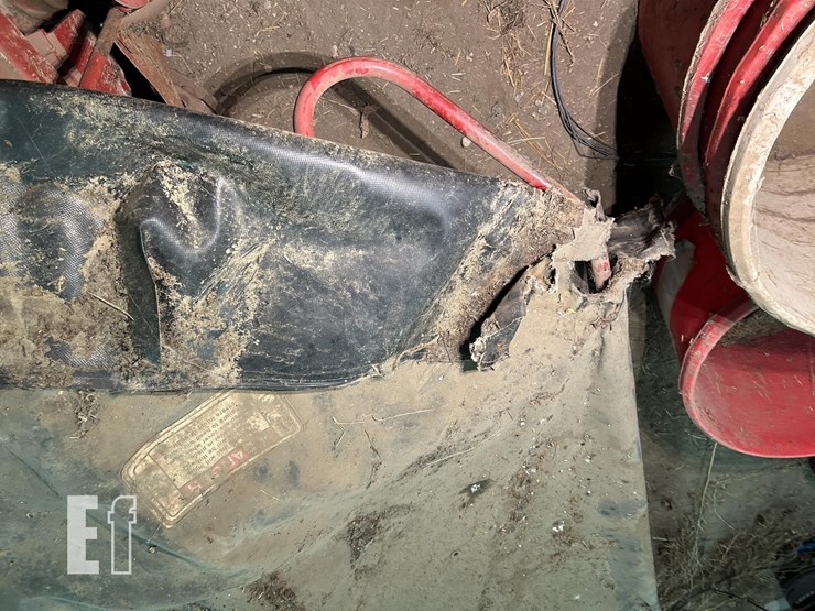 2018-new-holland-h6750-image-6