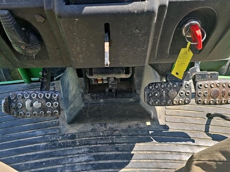 2005-john-deere-5320-image-60